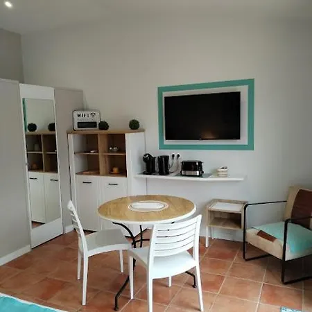 De L'hacienda 2 *